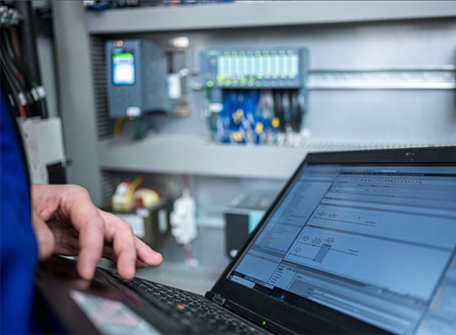 SoftPLC және Unified Edge Management көмегімен өнеркәсіптік бақылауды жаңғырту